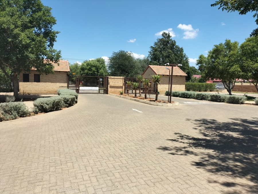 2 Bedroom Property for Sale in Wilgehof Free State